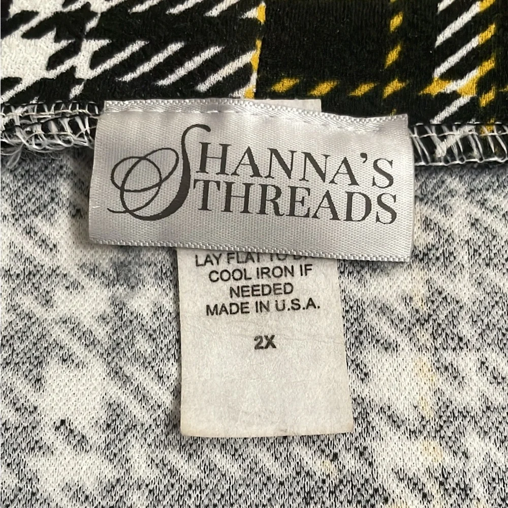 Shannas Threads Plaid Skirt - Picture 2 of 2